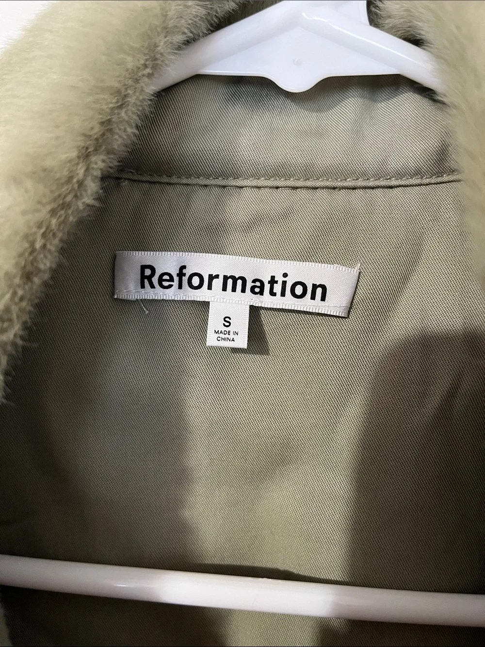 Reformation Faux Fur Ridley jacket Olive Green Shacket Jacket - Size S